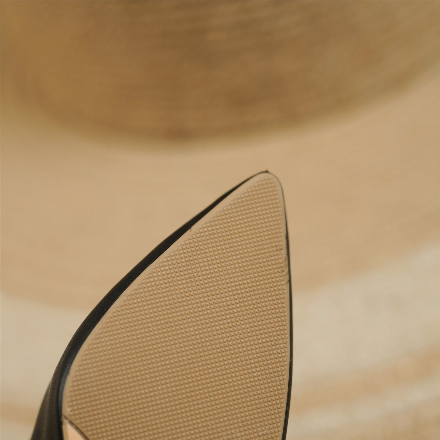 Nine Seven Genuine Leather Women's Handmade Pointed Toe Chunky Heel Ring Shapped Zipper Ankle Boots